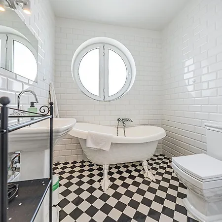 Pomorskie Bernadowska B&w * Γκντίνια